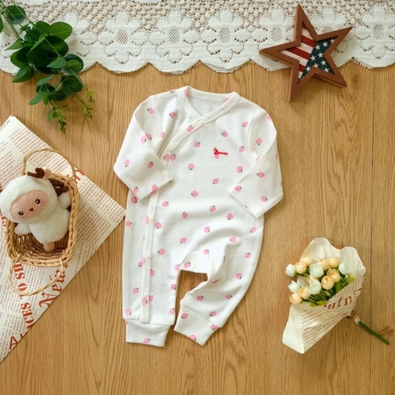 Bodysuit dài tay liền thân cúc chéo cho bé sơ sinh 3-10kg