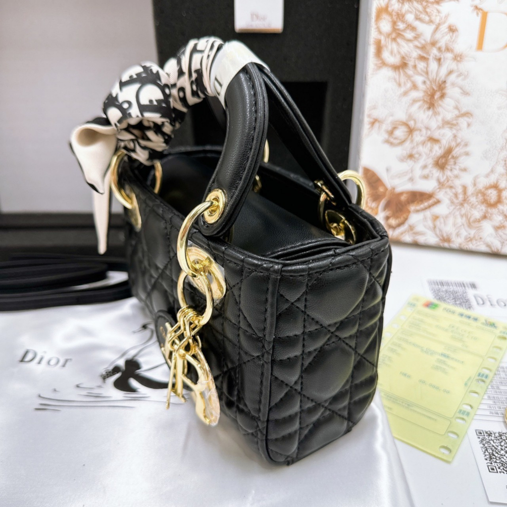 Túi Dior VIP SPSL siêu COMBO cực xịn kèm NƯỚC HOA mini màu đen - Shop Lynh