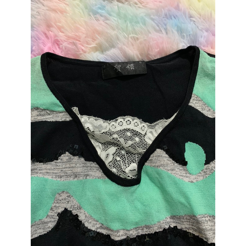 Áo mongteghi họa tiết độc lạ