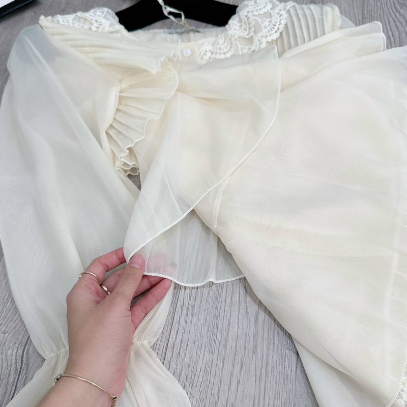 Set áo ren tiểu thư tay loe tầng mix chân váy tầng phối ren