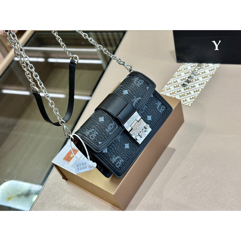💰Túi đeo chéo đeo vai M.CM TRACY đen khoá bạc Classic Print Mini Chain