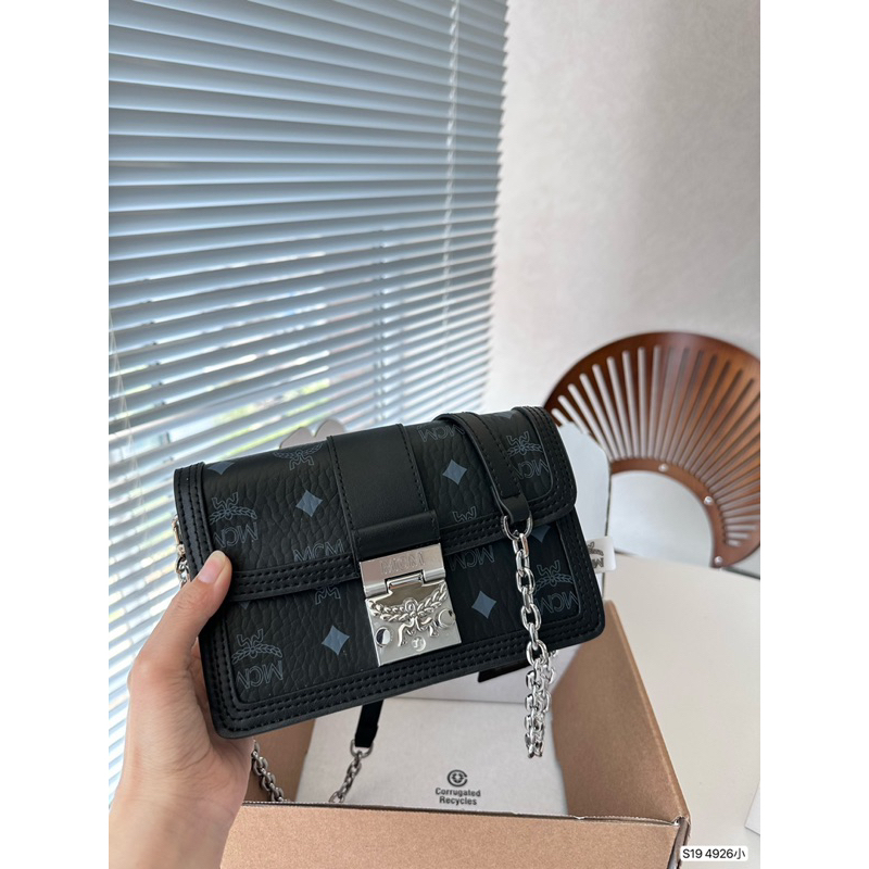 💰Túi đeo chéo đeo vai M.CM TRACY đen khoá bạc Classic Print Mini Chain