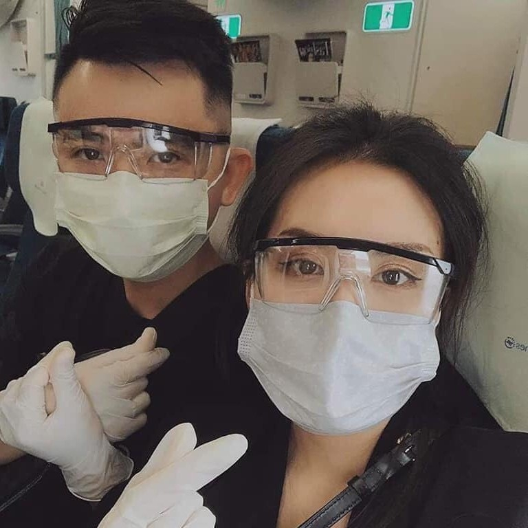 Kính bảo hộ cho bé