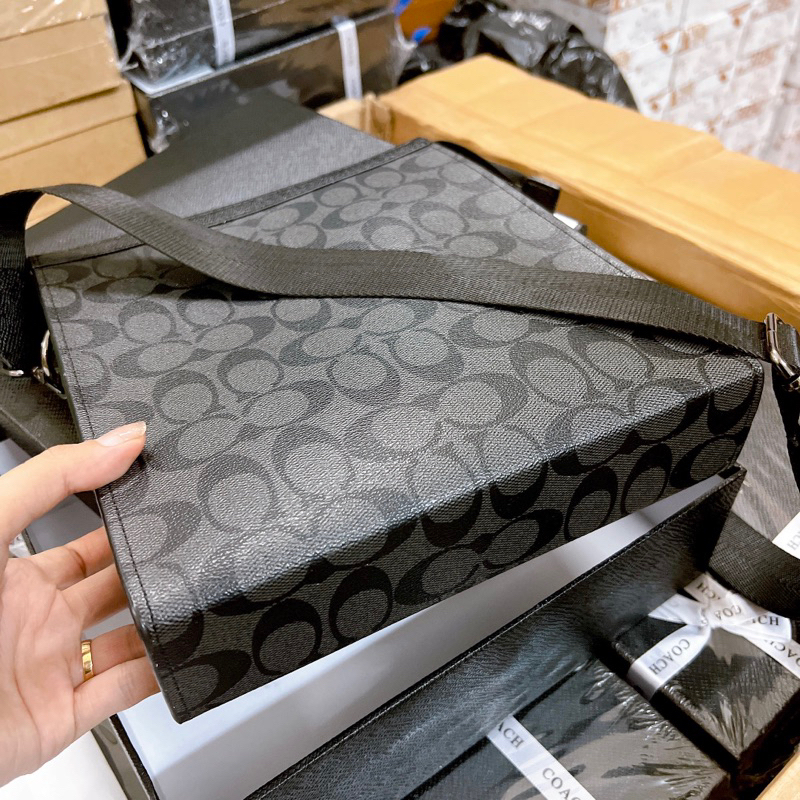 Túi đeo chéo Coach Gotham Slim Fullbox Seal