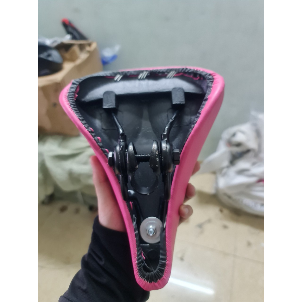 Yên xe đạp trẻ em nhiều màu sắc