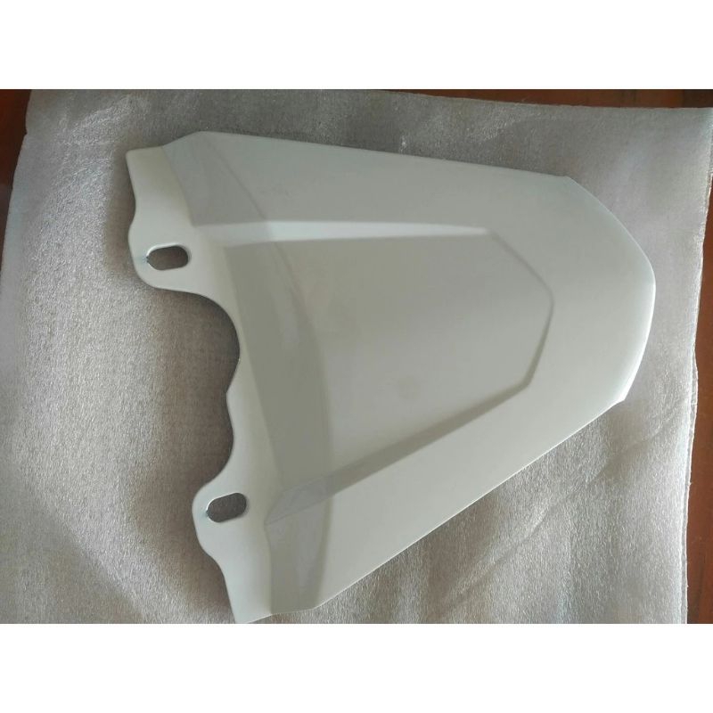 Mu rùa (Ốp đuôi) Sirius Yamaha Trắng