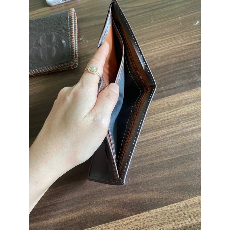 Thanh lý 70k gồm 3 bóp ví nam lỗi nhẹ chưa xài đến