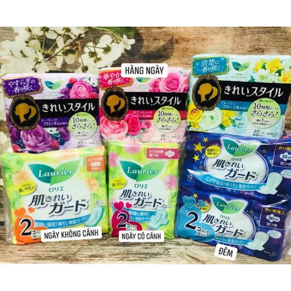 sét  2 gói băng vệ sinh Laurier Nhật Bản ( Ban ngày, Ban đêm )