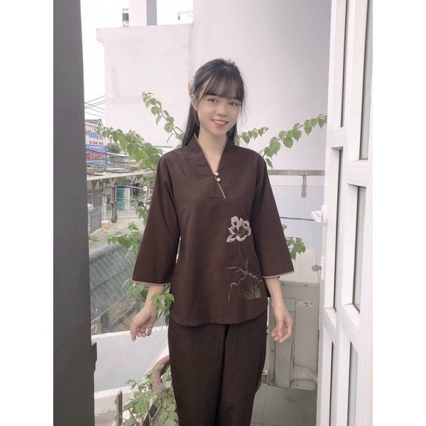 Đồ lam đi chùa nữ chất vải kate 2 nút ngọc thêu sen Thiên Di - Pháp phục đi chùa nữ cao cấp dành cho phật tử D39