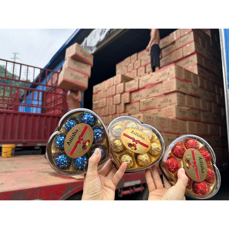 Hộp kẹo chocolate AILISHA hình trái tim cao cấp nhân socola sữa 84g - Gói Quà Siêu Đẹp.