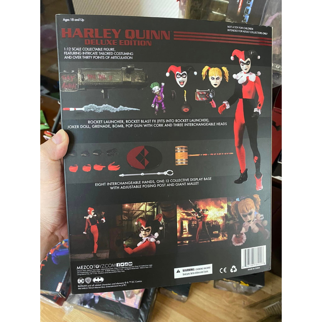 Mô hình MEZCO Harley Quinn