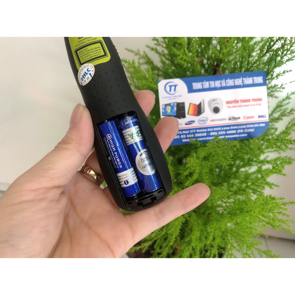 Bút trình chiếu Logitech R400 Bảo hành 12 Tháng + Tặng kèm Túi vải và Pin