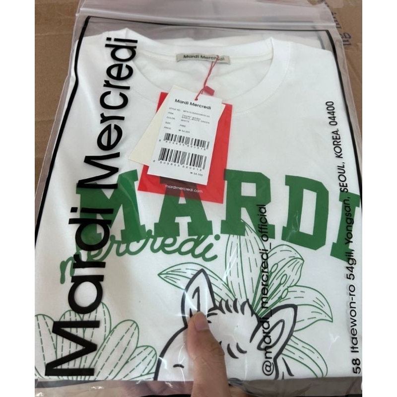 Áo thun Mardi Mercredi form rộng trắng, đen