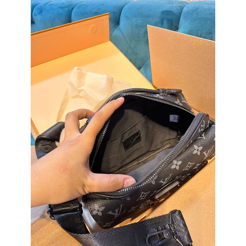 Túi lv nam messenger thầy huấn hoa hồng s lock siêu hot 2 box xịn 25cm vip