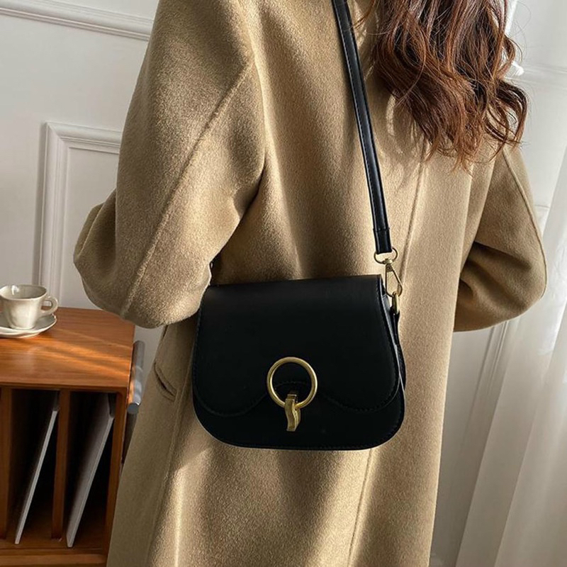 Túi Xách Nữ Túi Đeo Vai Đeo Chéo Giá Rẻ Khoá O Dáng Bầu Basic Phong Cách Hàn Quốc QG Store