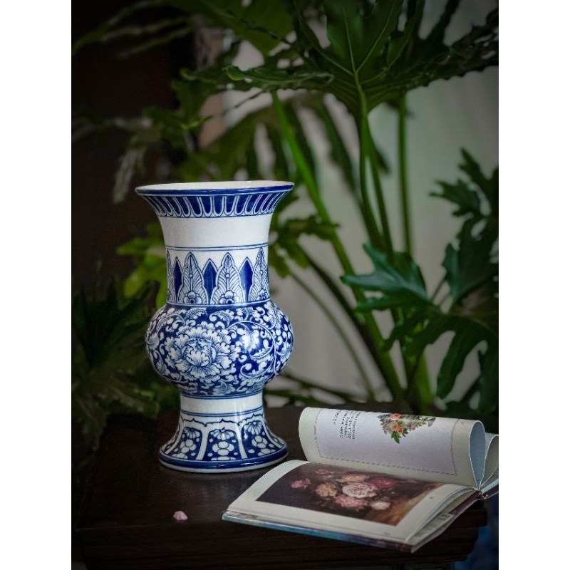 Bình hoa men lam hoa dây vẽ tay kĩ Bát Tràng, lọ hoa cao cấp Bát Tràng