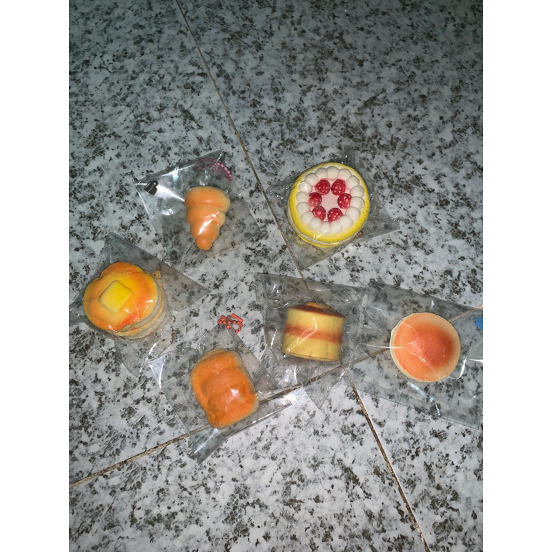 Squishy bánh hiếm