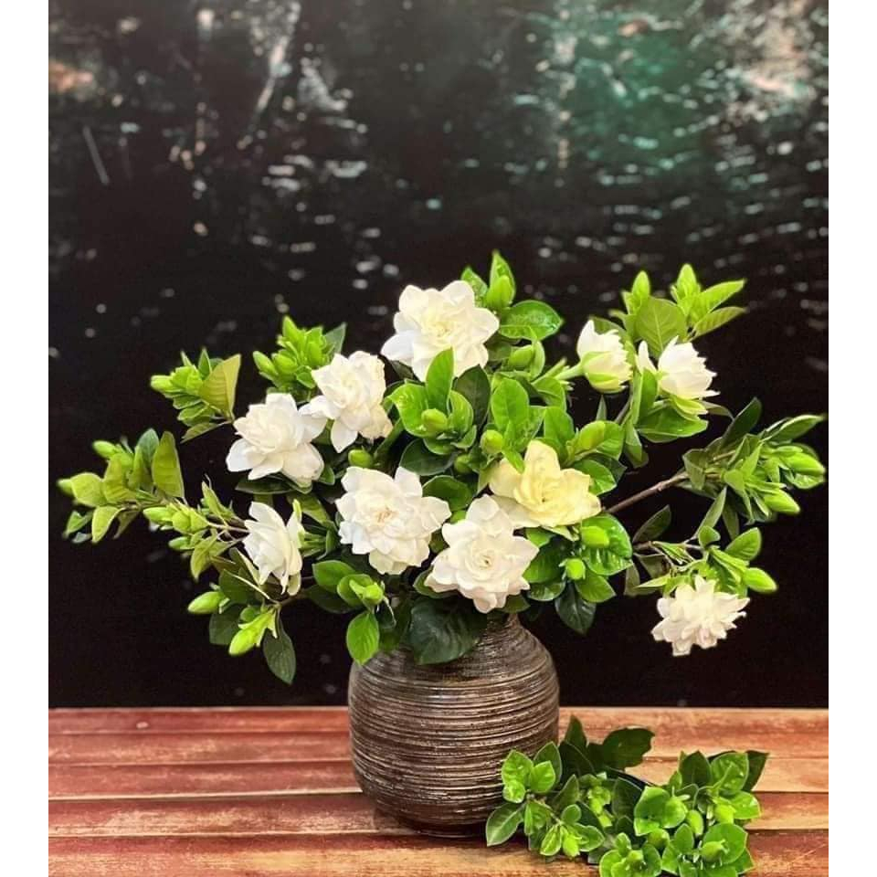 Bình hoa dáng bóng đèn mộc và vẽ để bàn trà hay phòng khách xinh đẹp vô cùng gốm Bát Tràng cao cấp