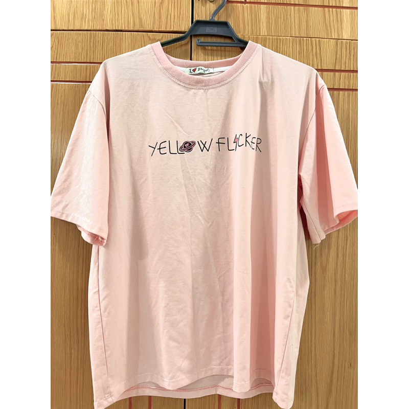 Áo thun màu hồng