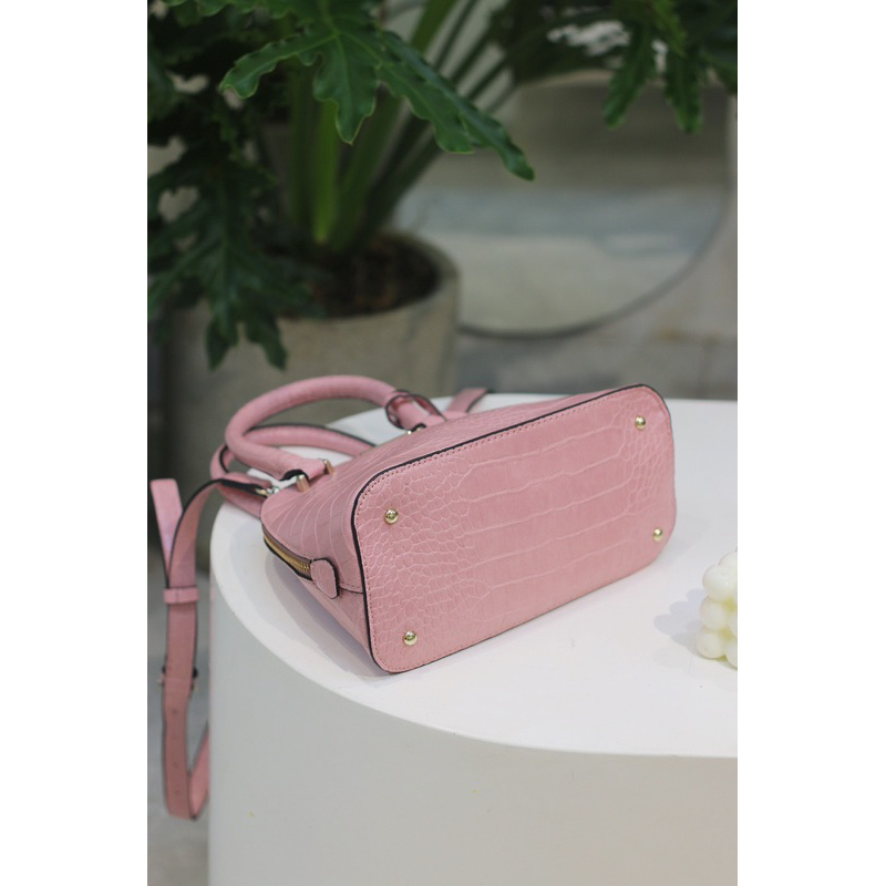 Túi guess dáng hến cho nữ