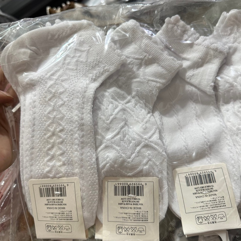 10 đôi tất trơn màu trắng hoạ tiết gân mẫu mới siêu hot