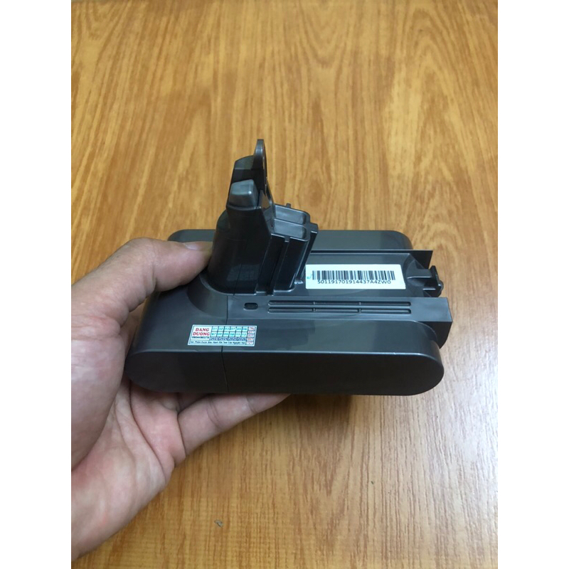 Pin máy hút bụi v6