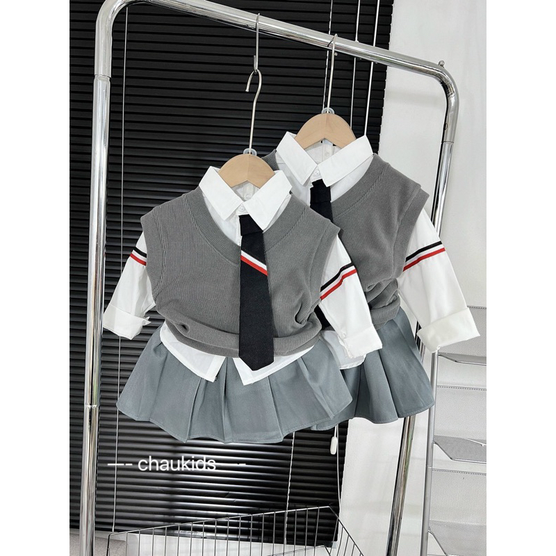 Váy bé gái, set yếm bò cổ tròn Chaukids siêu xinh cho bé gái