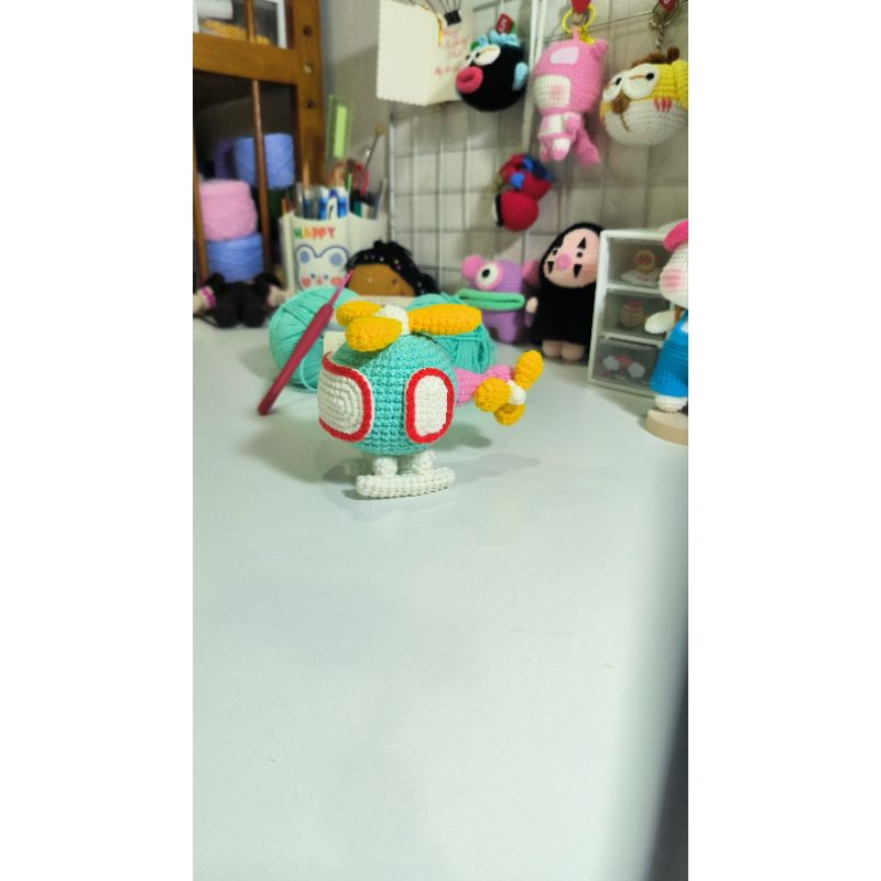 Máy bay trực thăng bằng len handmade