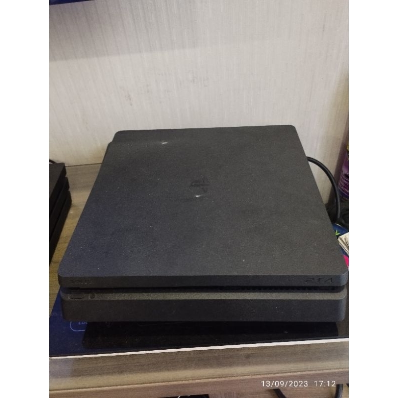 Ps4 Slim 1TB model 2215B đã sử dụng , như mới | BigBuy360 - bigbuy360.vn