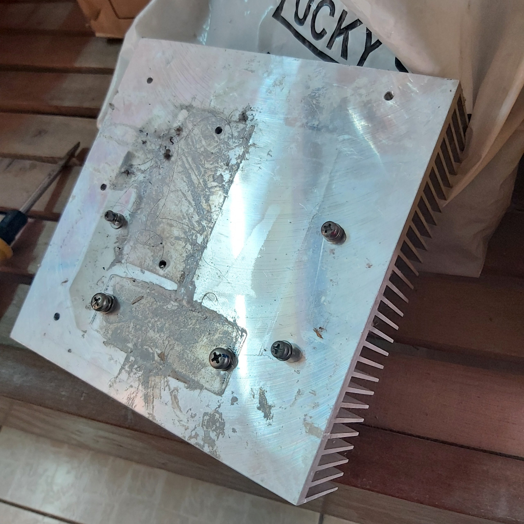 Nhôm tản nhiệt japan cho tầng công suất.