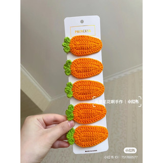 Kẹp tóc cà rốt bằng len Handmade