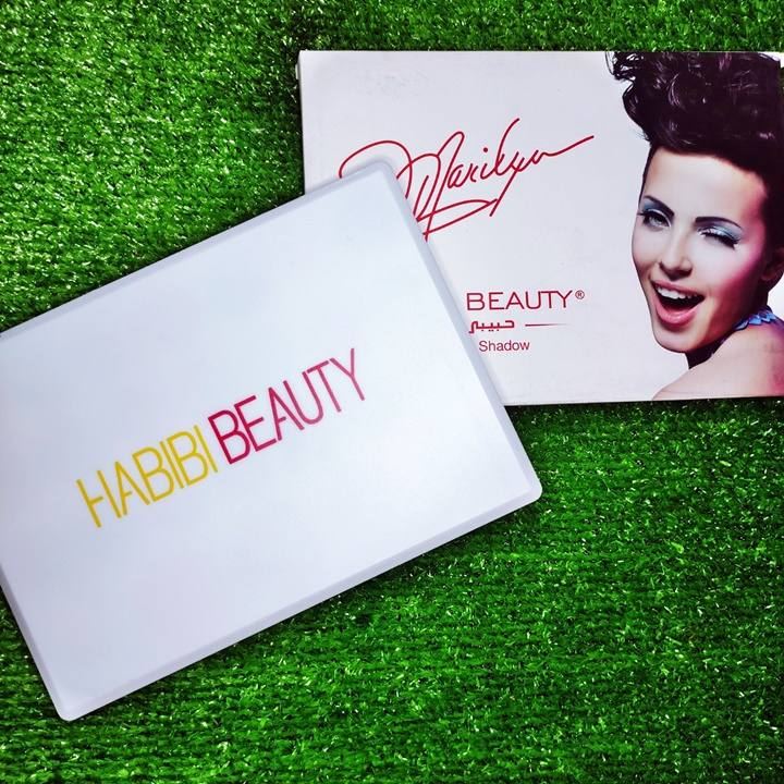 Bảng Phấn Mắt Chuyên Nghiệp Habibi 26 Ô Màu Nhũ Lì – SATP968