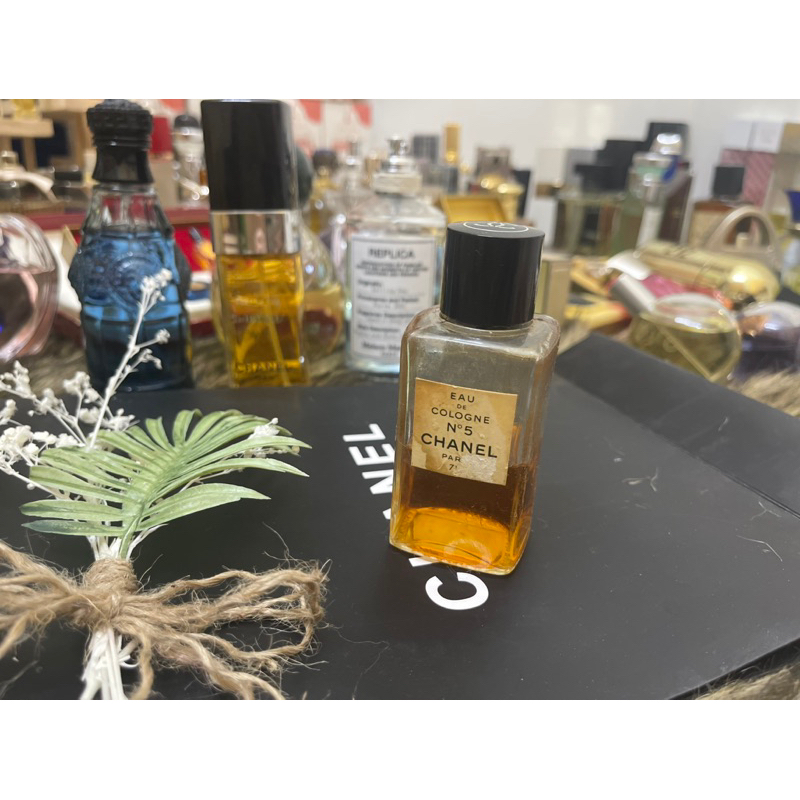 Nước Hoa Đấu Giá