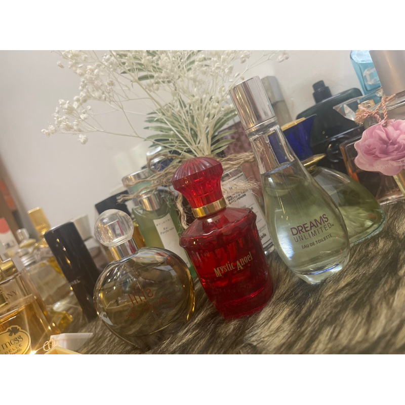 Nước Hoa Đấu Giá