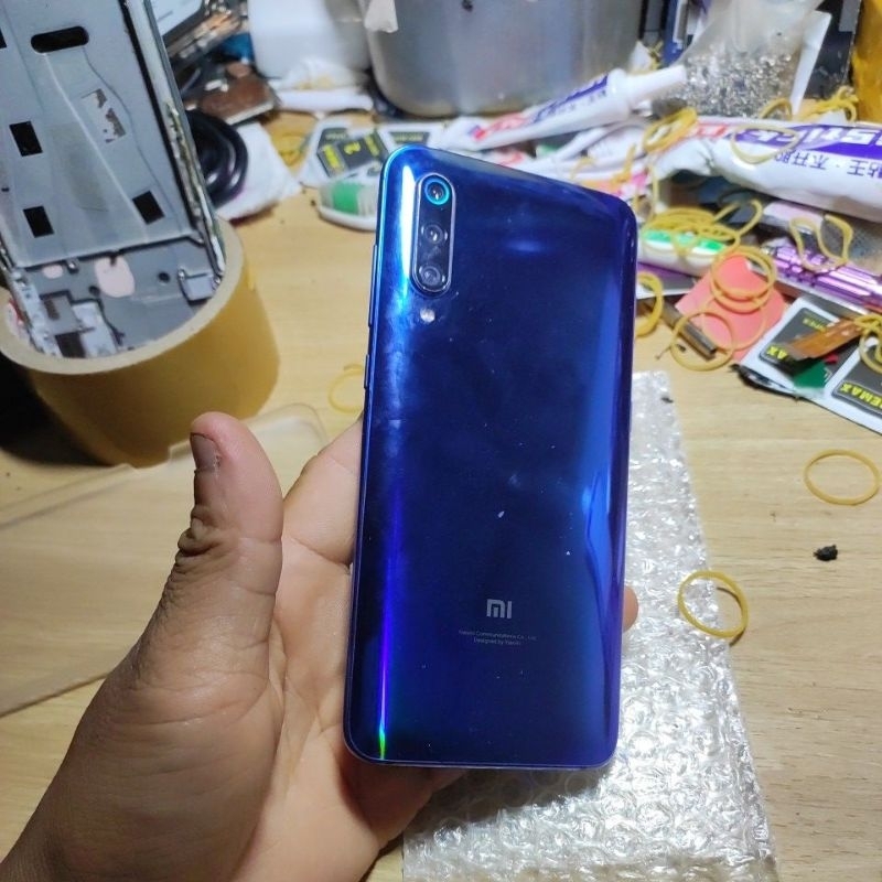 Điện thoại xiaomi mi 9 6/64gb cũ rẻ như xác
