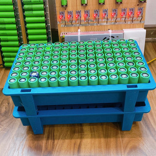 khay đựng cell pin 18650( 160v),21700 (112v)[Màu tuỳ lô]