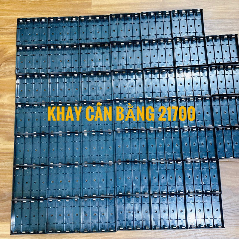 Khay pin 21700 loại 1 và 4 cell