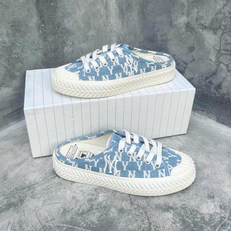 Giày sục MLB Mule màu đen dễ mang, monogram trắng đen, nâu siêu hot