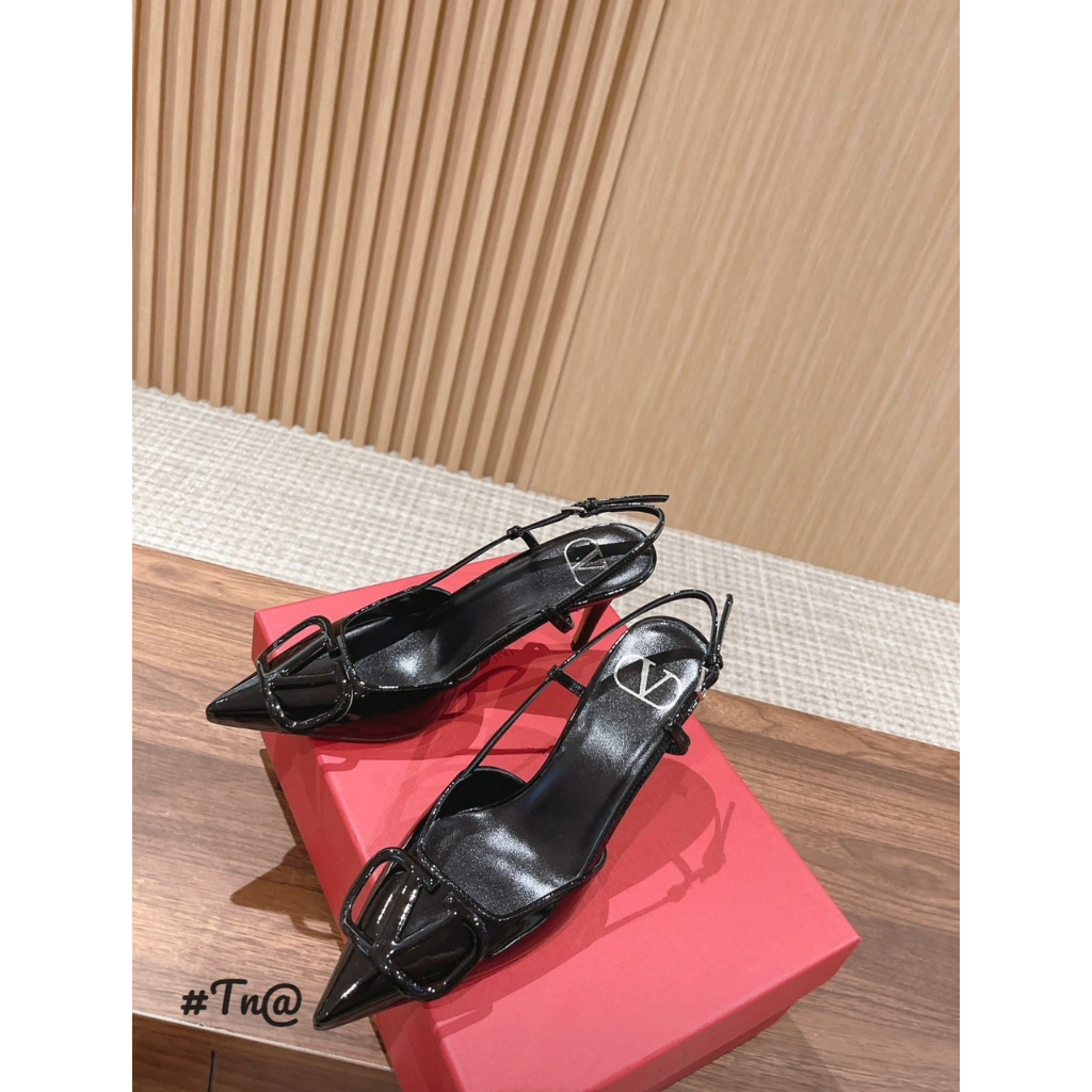 SANDAL VLTN DA BÓNG