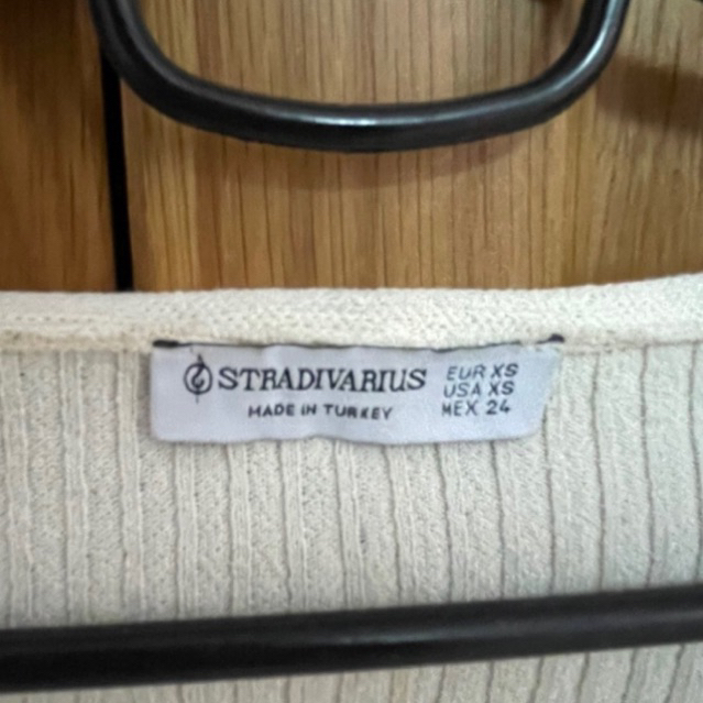 Áo cardigan Stadivarius tay dài màu be size XS
