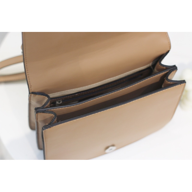 Túi kem xuất âu đeo chéo