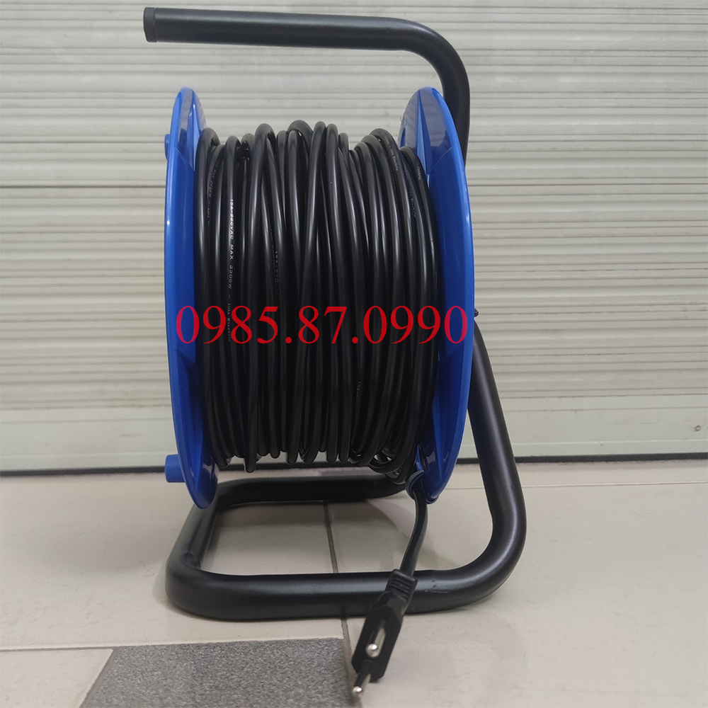 Ổ Cắm Kéo Dài Quay Tay Kiểu Rulo LiOA QT50-2-15A 50m Xách Tay Quay Tròn