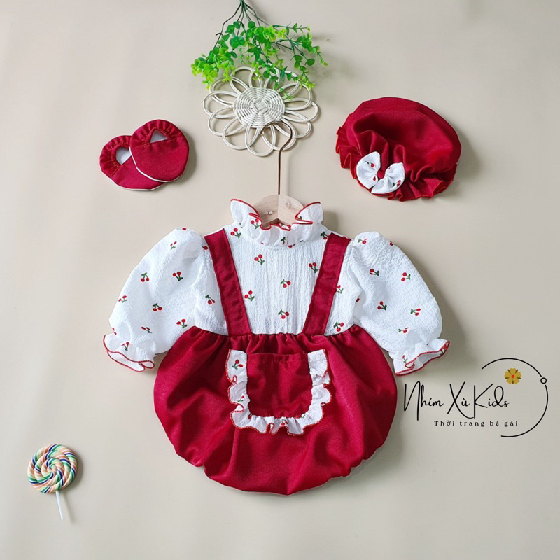 Body Túi Đỏ Đô Yếm Phối Cổ Trắng 𝐍𝐇𝐈́𝐌 𝐗𝐔̀ 𝐊𝐈𝐃𝐒 Cho Bé Gái Sơ Sinh, Đầy Tháng, Thôi Nôi, Sinh Nhật A470