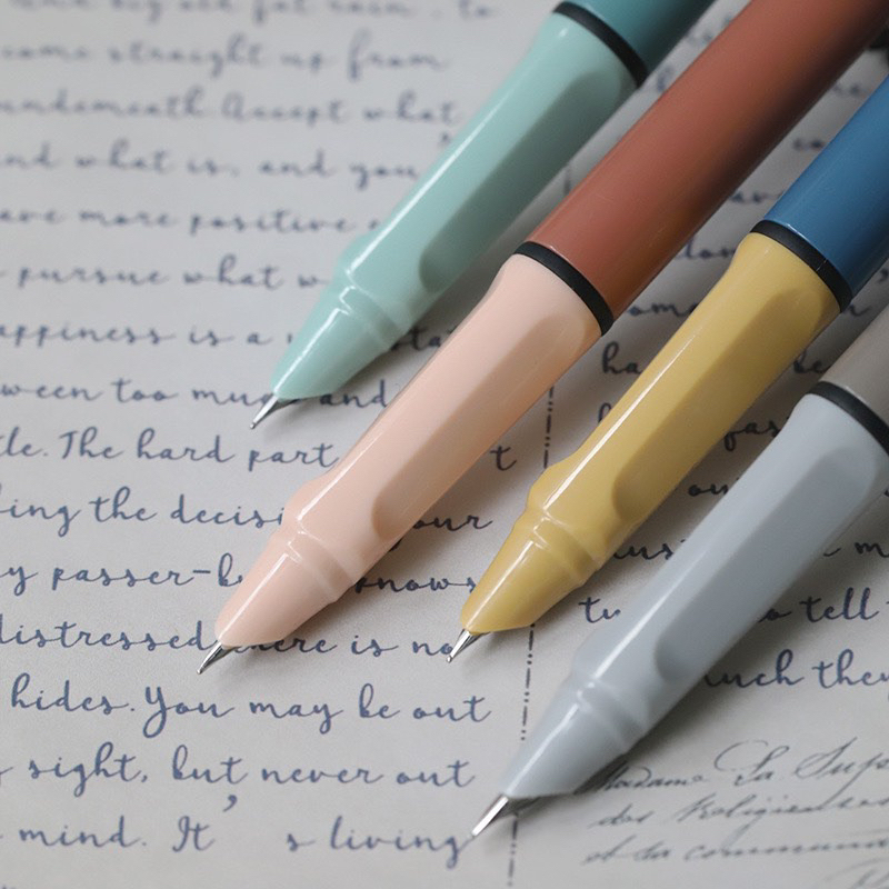 Bút máy bấm luyện viết chữ trung nhật hàn