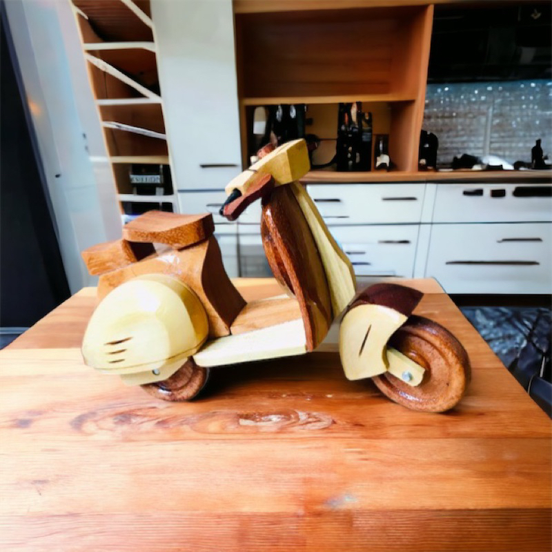 Mô Hình Xe Vespa Gỗ trang trí