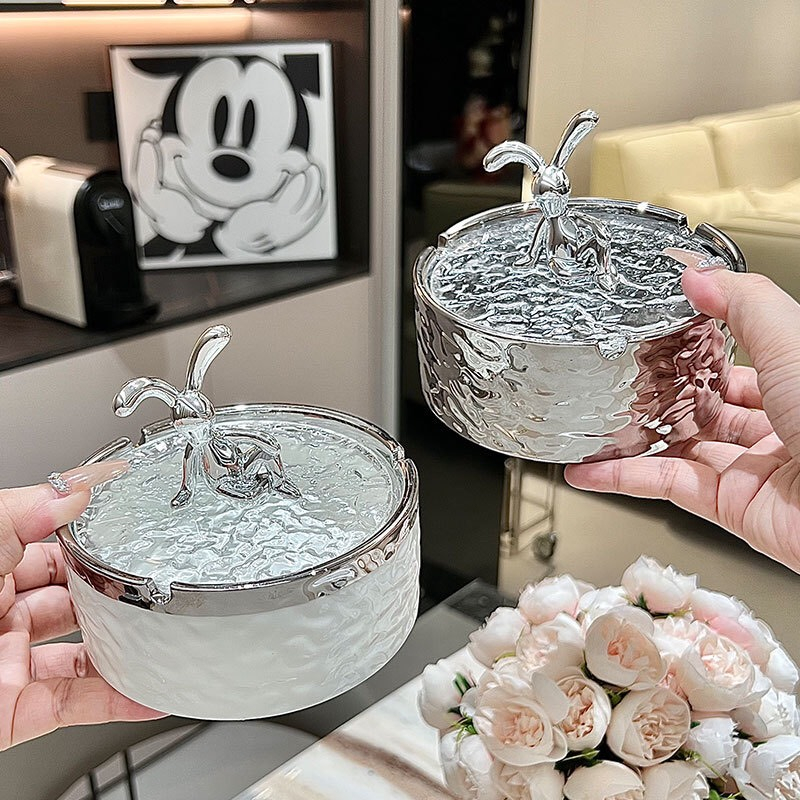 Gạt Tàn Gốm Sứ Nắp trong suốt Vân sóng nước núm Thỏ bạc Trang Trí Phòng Khách