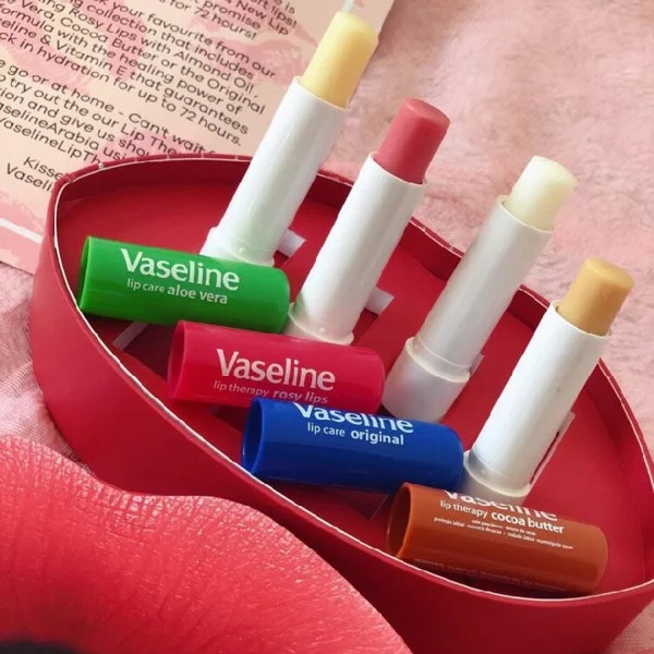 Son dưỡng môi Vaseline Lip Therapy 4.8g dưỡng môi dịu nhẹ và mềm mại tự nhiên dạng thỏi