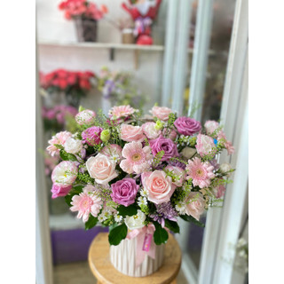Giỏ hoa chúc mừng tặng sinh nhật tone màu nhẹ nhàng giỏ hoa tặng sinh nhật giỏ hoa tặng20/10