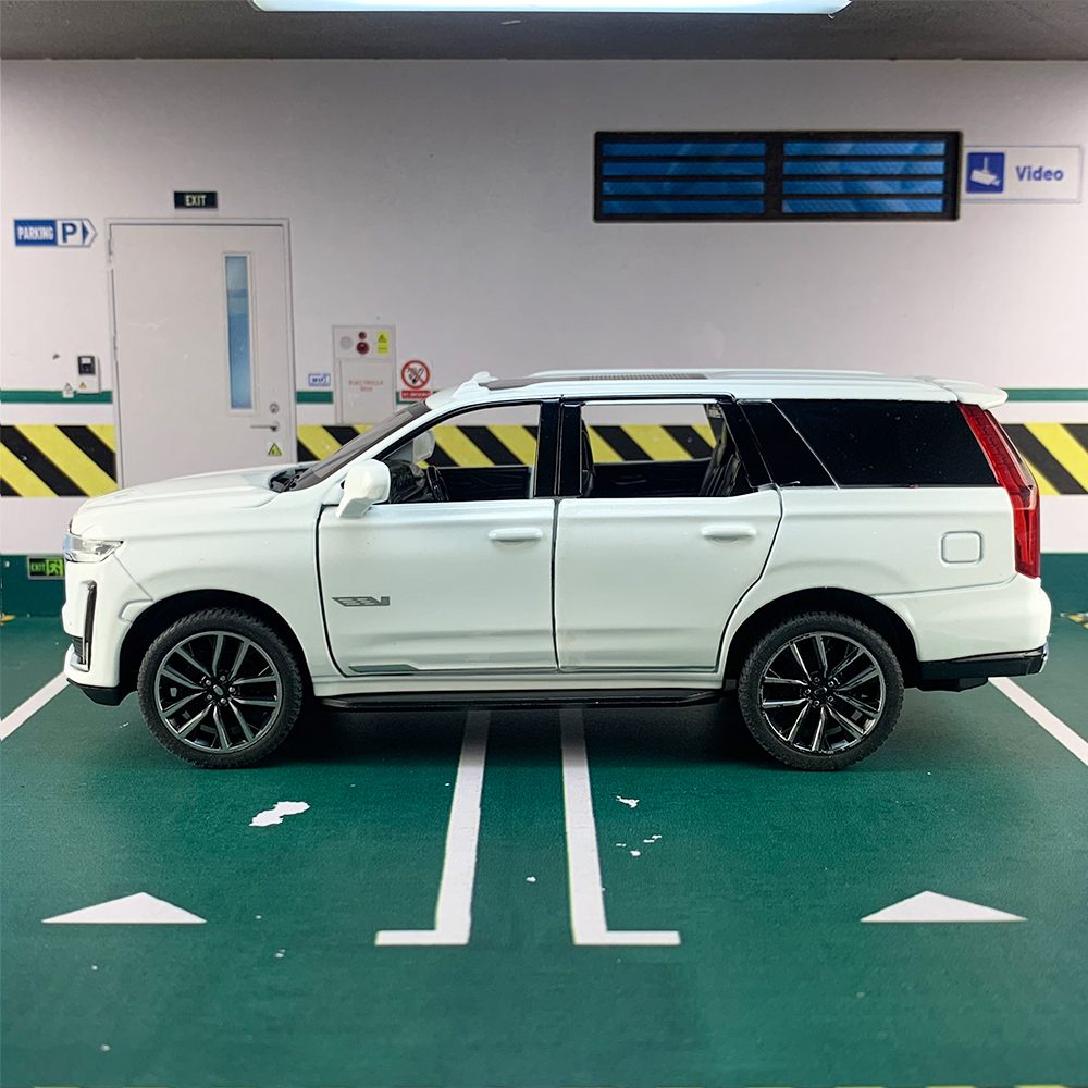 Mô hình xe Cadillac Escalade tỉ lệ 1:32 Sheng Run kèm đế trưng bày