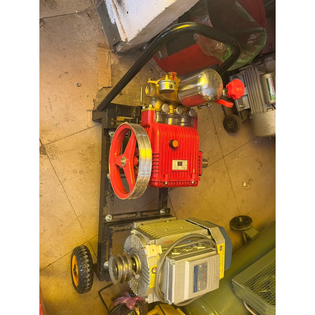 Bộ rửa xe dây đai động cơ 3kw đầu 2hp chân vuông có bánh xe